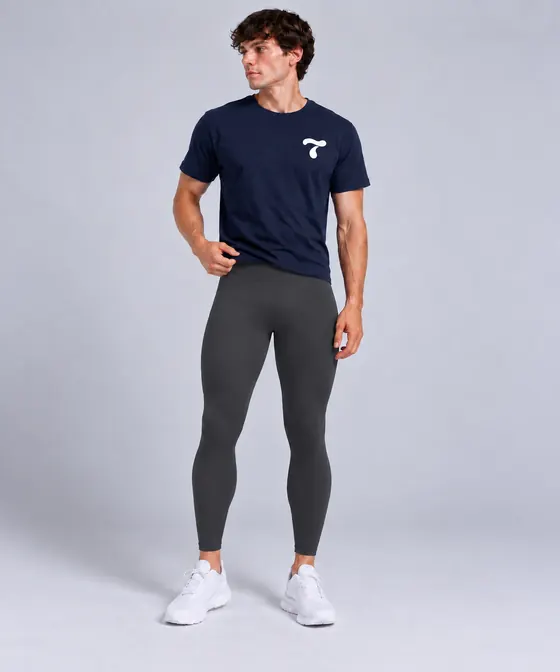 Charcoal leggings with a navy t-shirt
